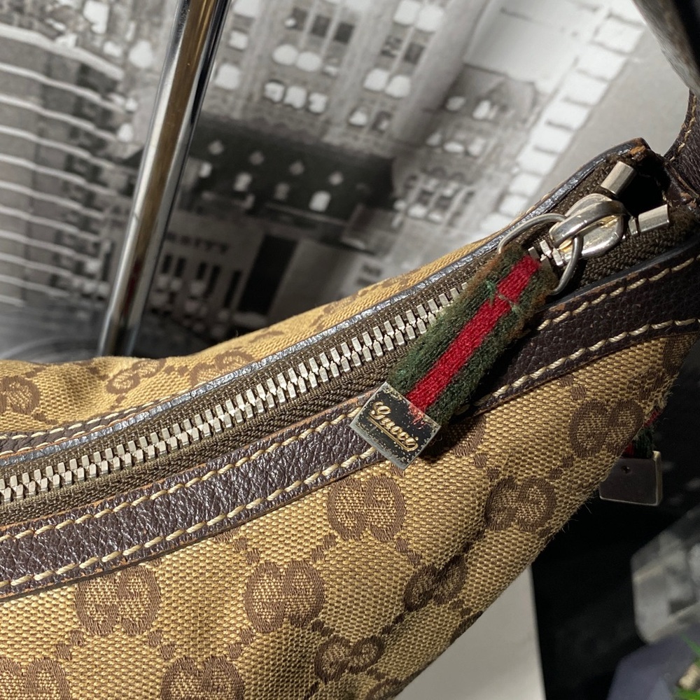 Authentic GUCCI Sherry Line Shoulder Bag - Picture 8 of 16